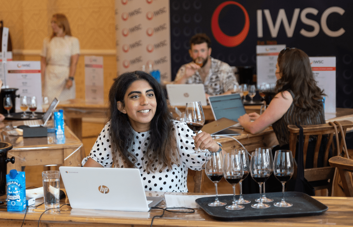 Narmeen Kamran: Maintaining Objectivity in Alternative Drinks Evaluation