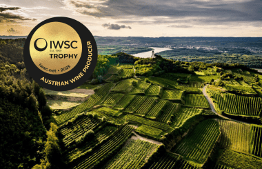 Austrian excellence recognised: Kremstal producer awarded Austrian Wine Producer Trophy